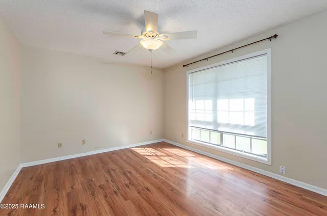 $1,800 | 101 South Wakefield Drive, Lafayette, LA 70503