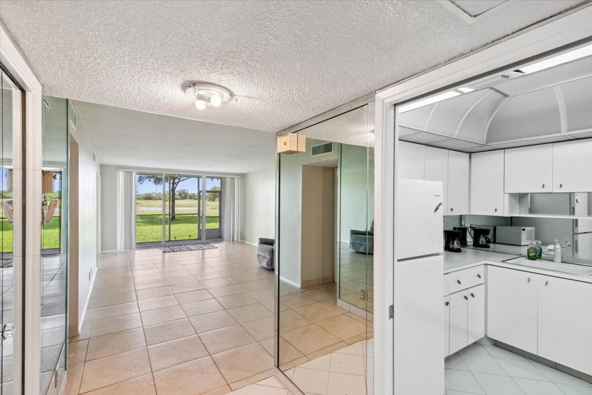 3080 North Course Drive, Unit 102 Pompano Beach, FL 33069 - Photo 4 of 18 Photo 4