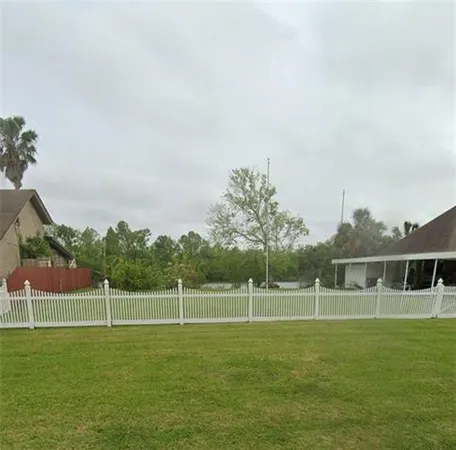 $58,000 | 2432 South Lake Boulevard, Violet, LA 70092