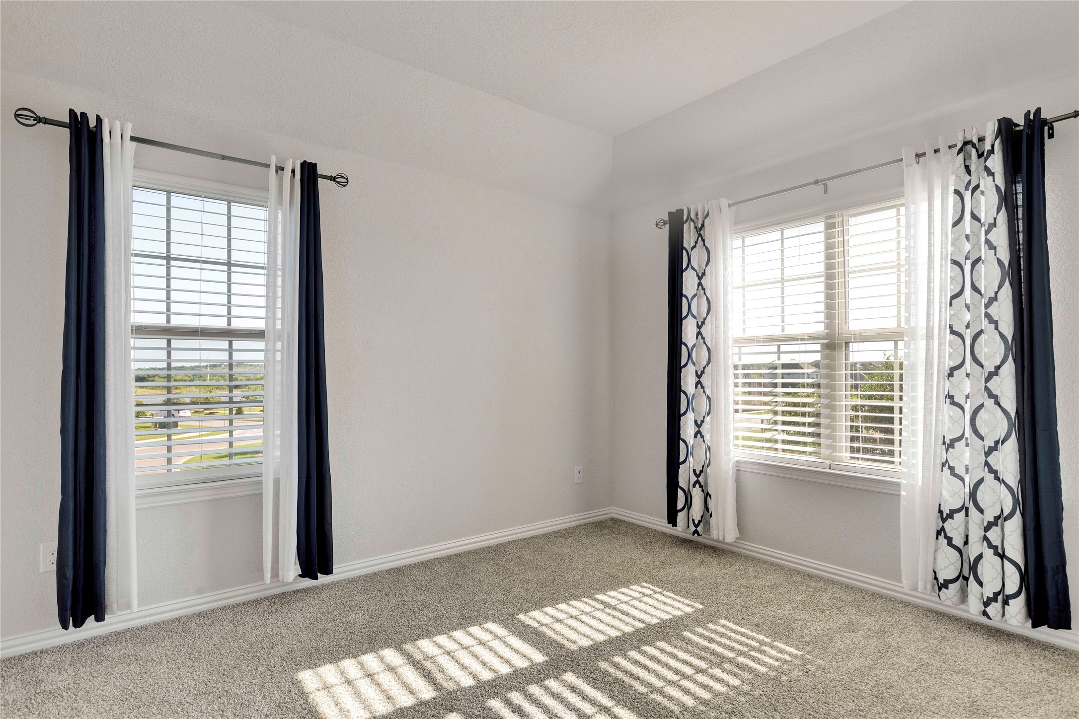 124 Leadtree Loop Buda, TX 78610 - Photo 15 of 19
