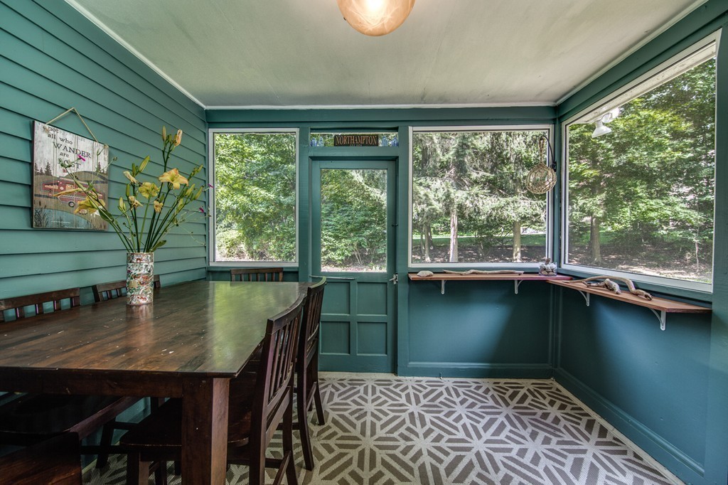 27 Crown Road Westford, MA 01886 - Photo 8 of 22 Gallery Image 8