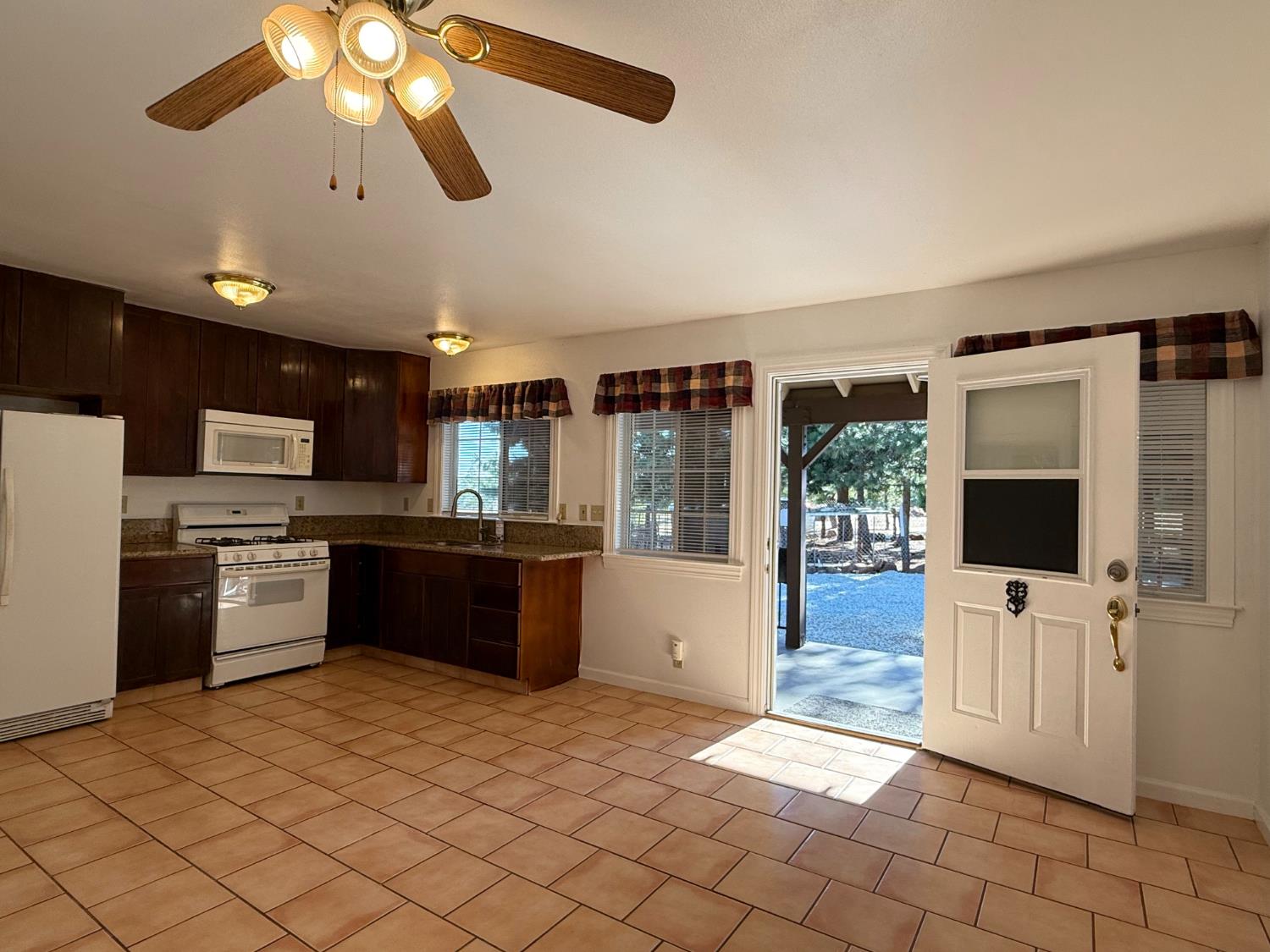 5000 Wilson Hill Road Manton, CA 96059 - Photo 10 of 63