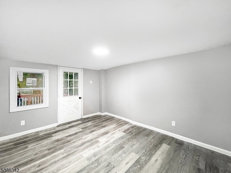 208 Fayette Avenue Wayne, NJ 07470 - Photo 7 of 23