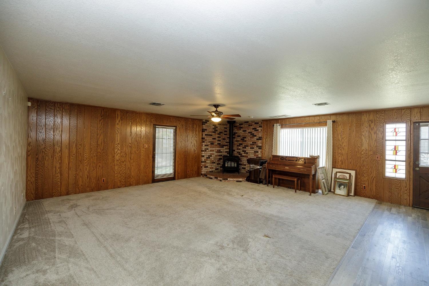 1647 Running Ceres, CA 95307 - Photo 9 of 55