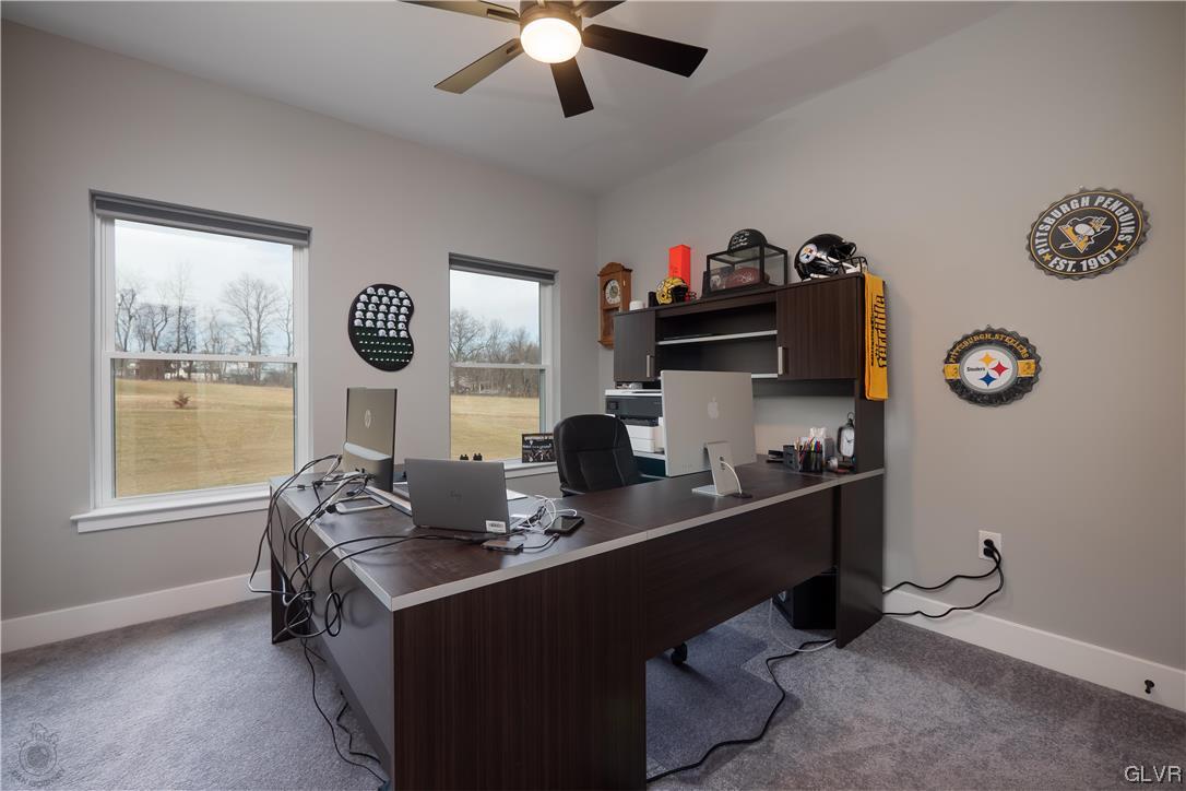 785 Emerald Valley Lane Bangor, PA 18013 - Photo 17 of 28 a room with a workspace