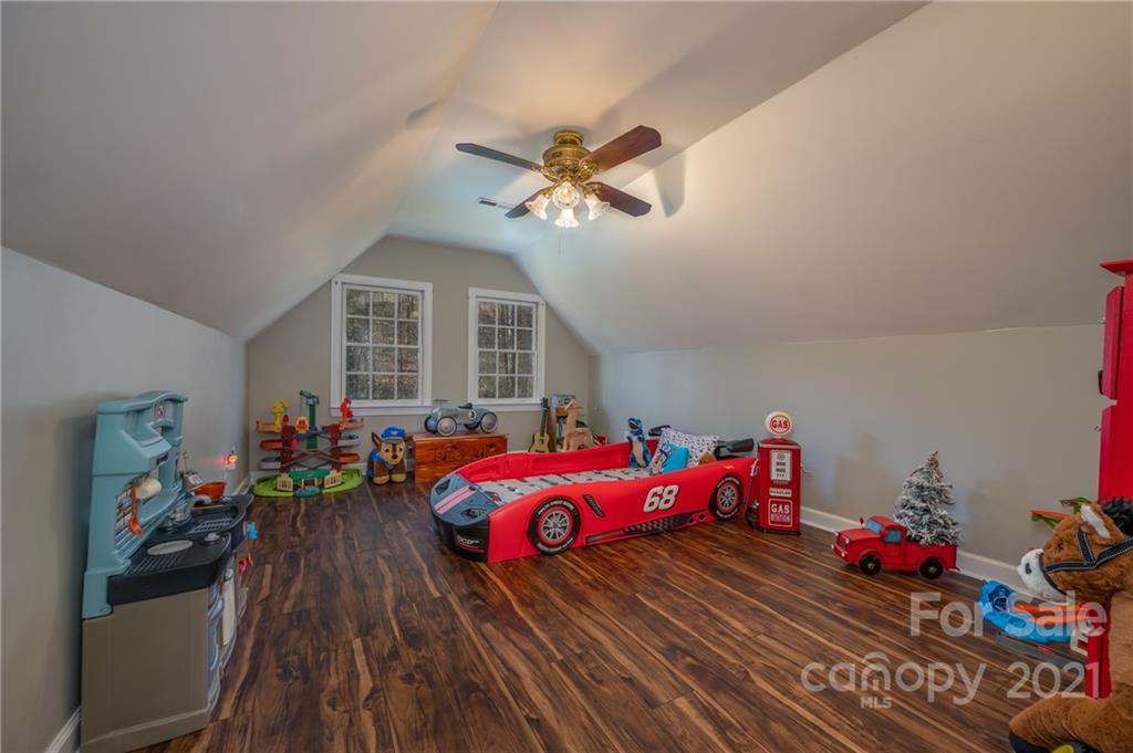 280 Honeysuckle Drive Rutherfordton, NC 28139 - Photo 14 of 39 Gallery Image 14