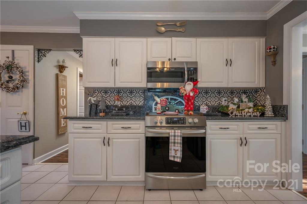 280 Honeysuckle Drive Rutherfordton, NC 28139 - Photo 19 of 39 Gallery Image 19