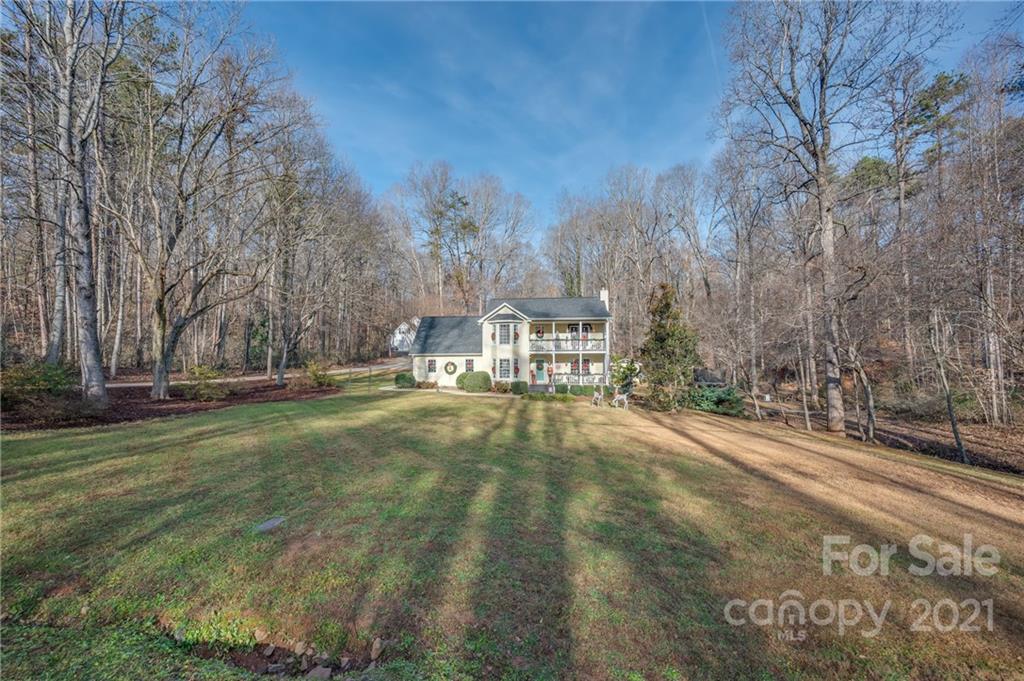 280 Honeysuckle Drive Rutherfordton, NC 28139 - Photo 3 of 39 Gallery Image 3