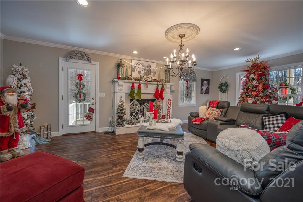 280 Honeysuckle Drive Rutherfordton, NC 28139 - Photo 5 of 39 Gallery Image 5