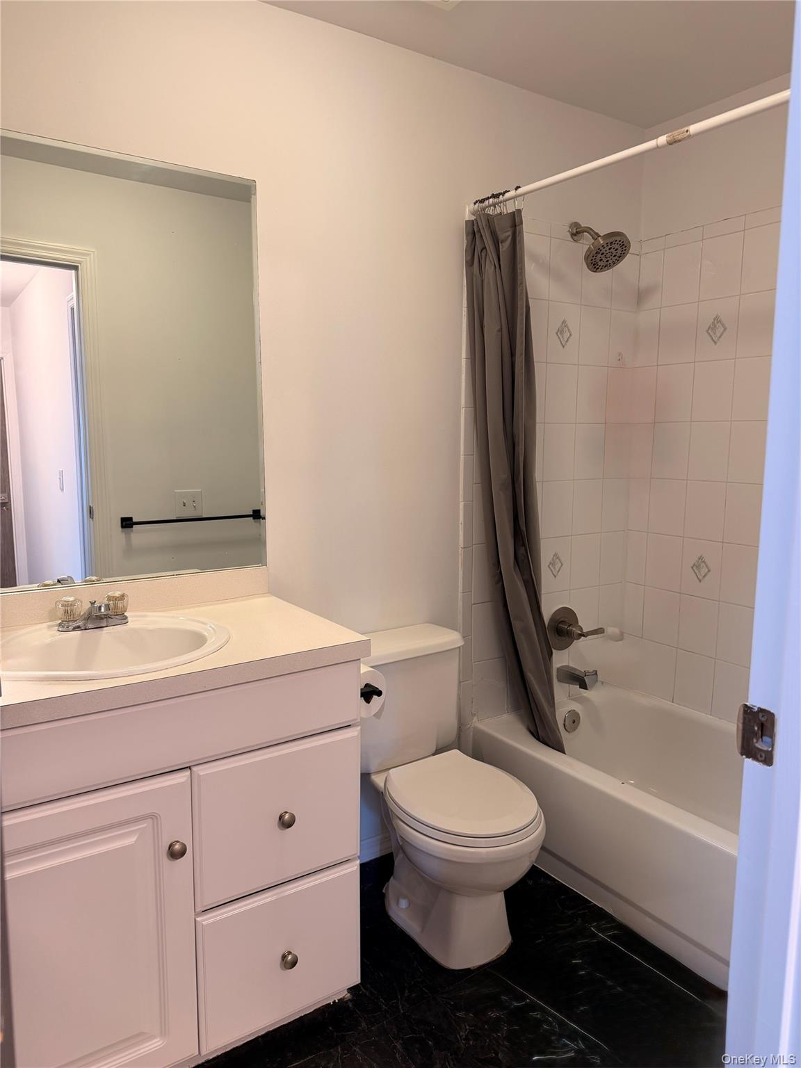 10 Silver Court Ridge, NY 11961 - Photo 13 of 16