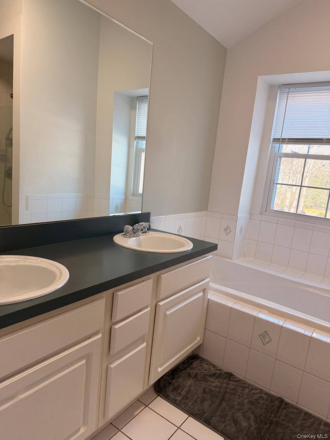 10 Silver Court Ridge, NY 11961 - Photo 9 of 16