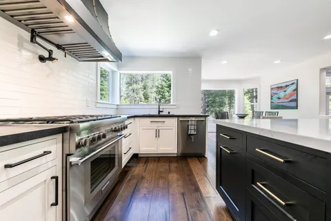 $1,585,000 | 13862 Swiss Lane, Truckee, CA 96161