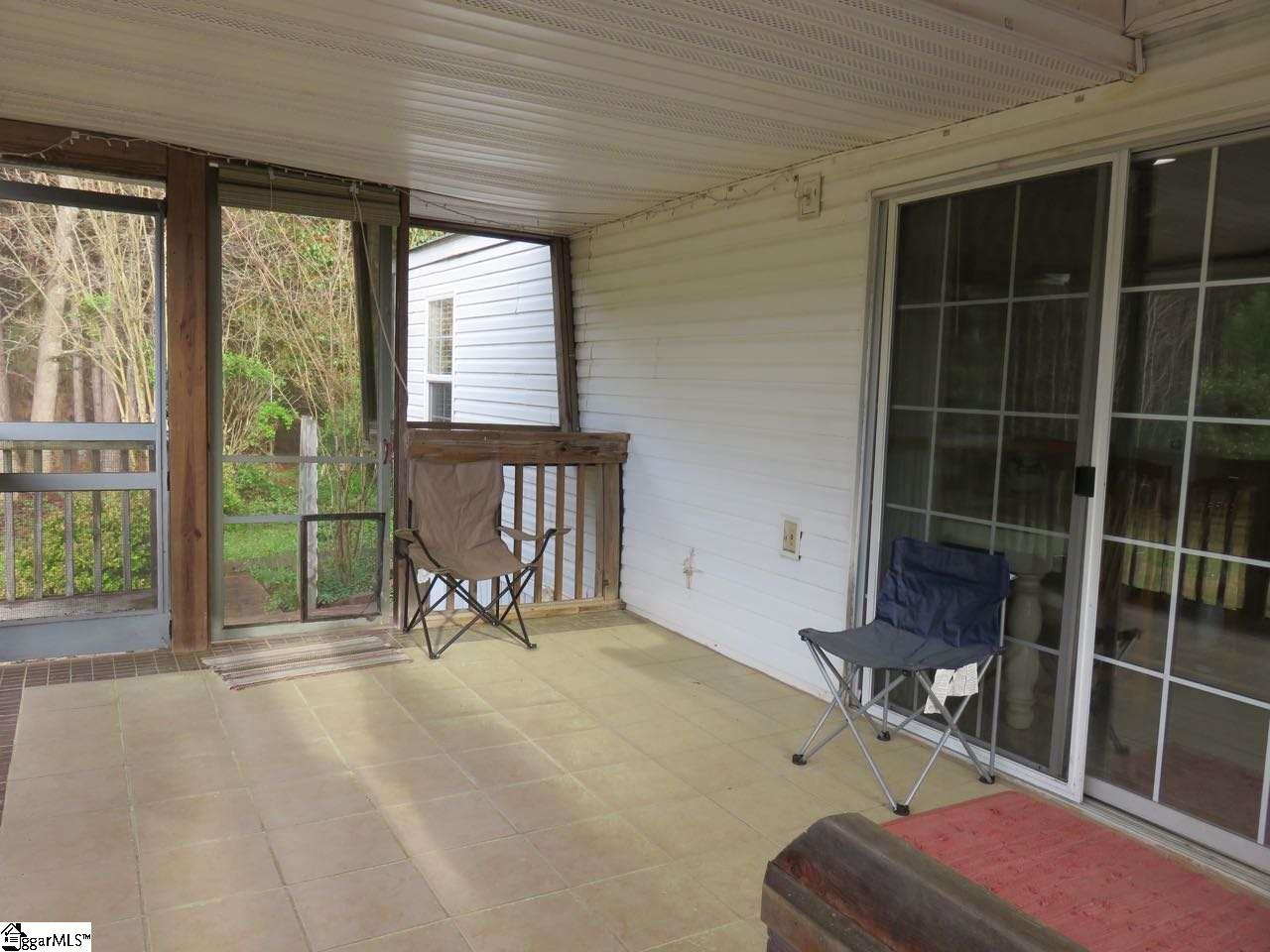 301 Elijah Simmons Road Woodruff, SC 29388 - Photo 5 of 36 Gallery Image 5