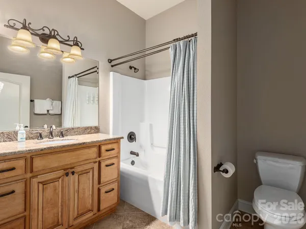 $750,000 | 26 Ashewood Lane, Waynesville, NC 28786