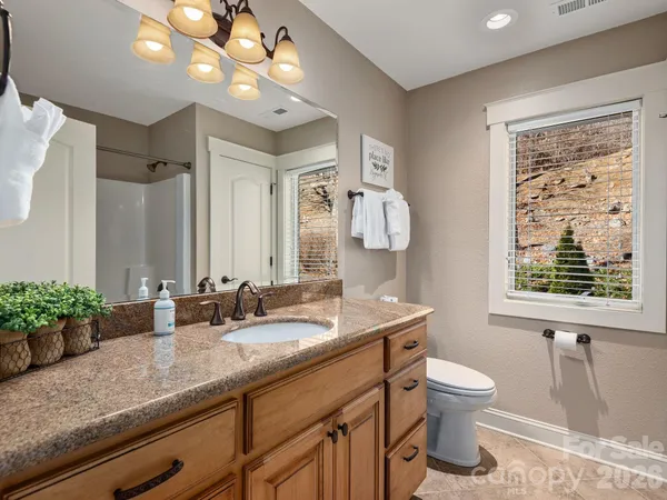 $750,000 | 26 Ashewood Lane, Waynesville, NC 28786