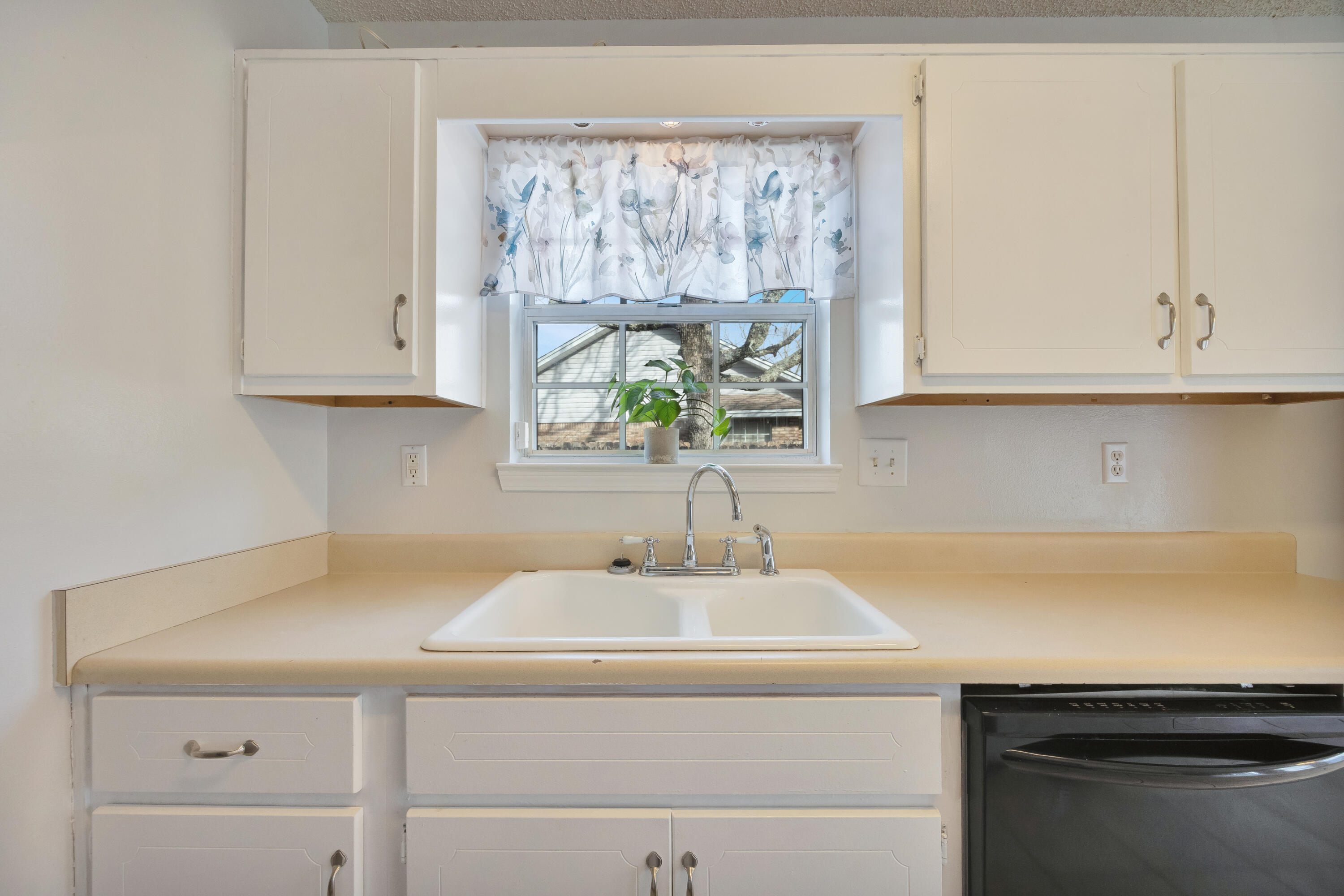 4803 Young Road Crestview, FL 32539 - Photo 13 of 32 14-14