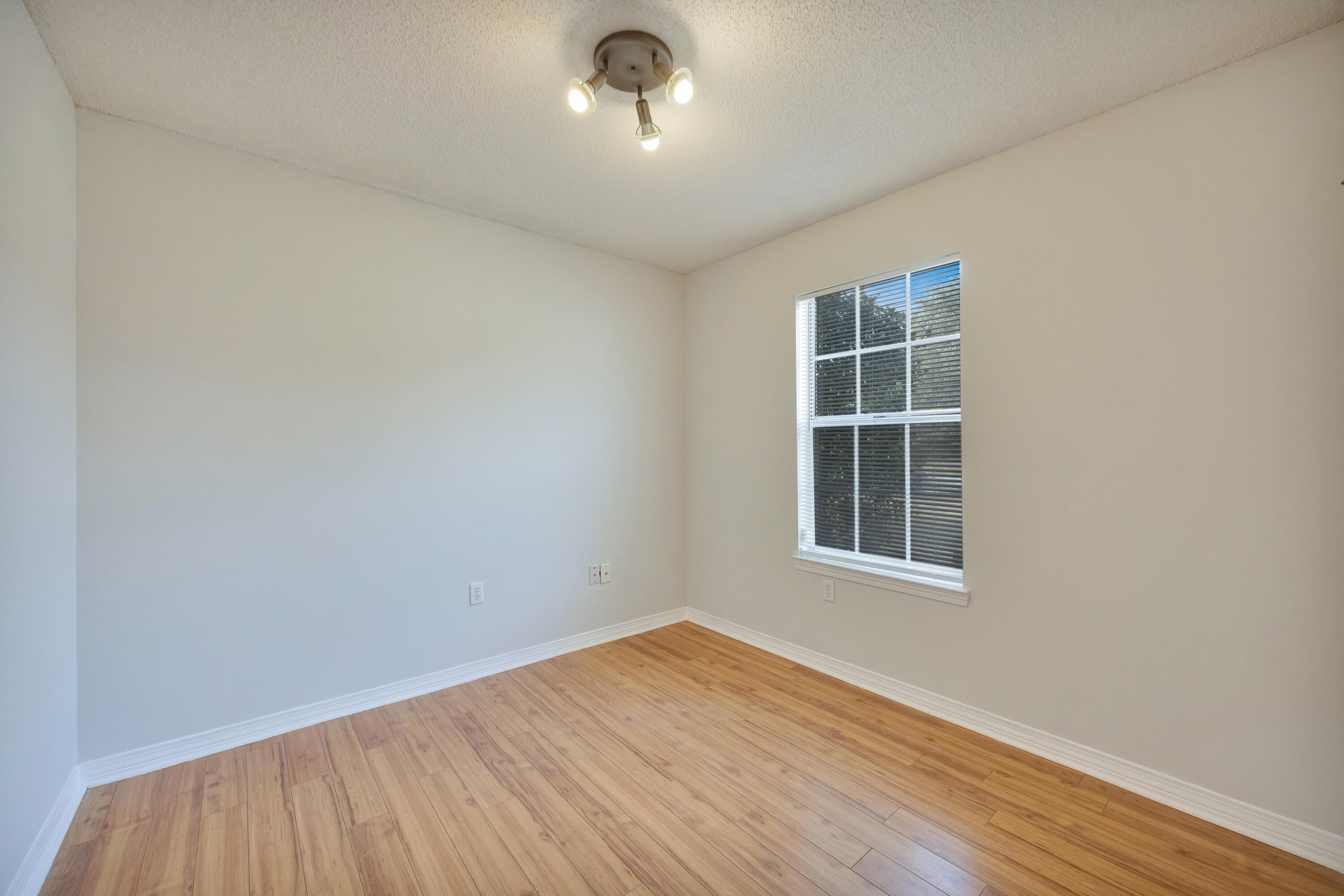 4803 Young Road Crestview, FL 32539 - Photo 20 of 32 21-21