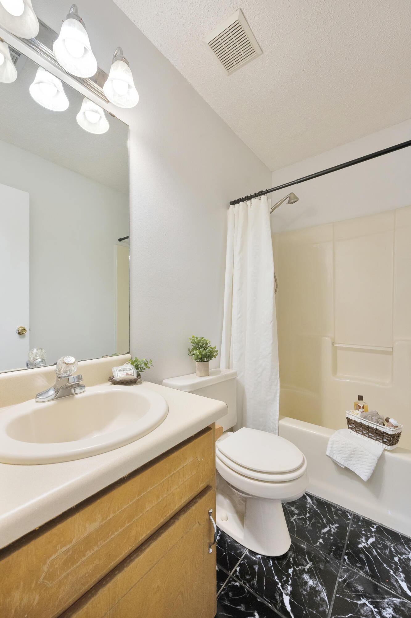 4803 Young Road Crestview, FL 32539 - Photo 24 of 32 25-25