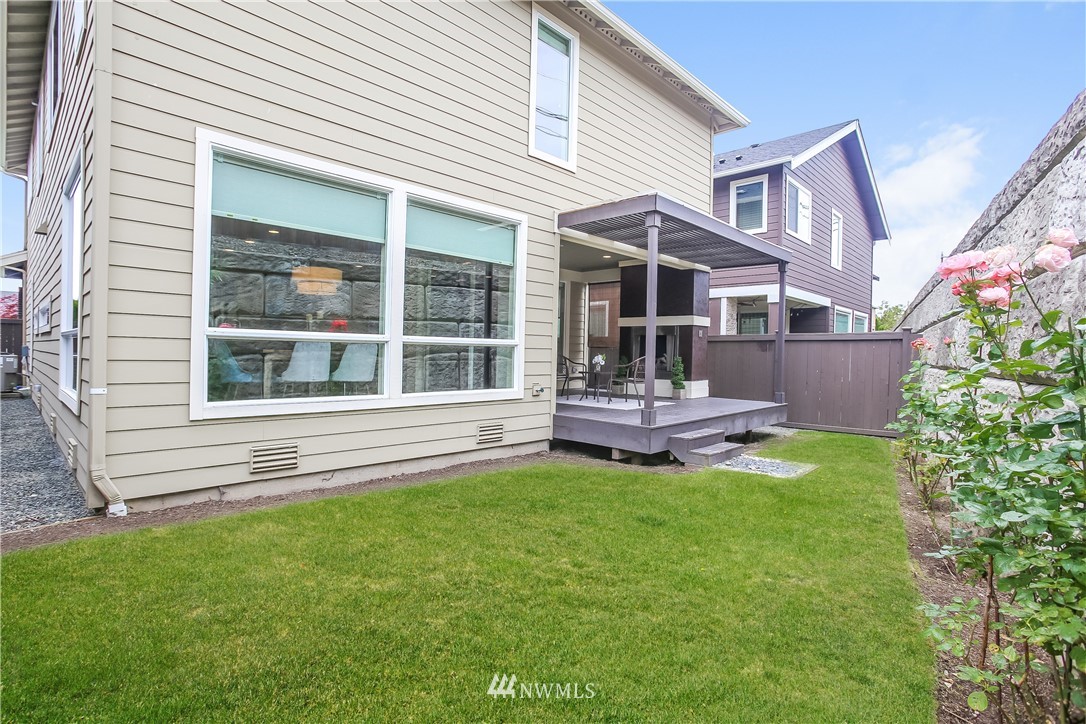 4108 168th Place Southeast Bothell, WA 98012 - Photo 33 of 39 a house with garden in front of it