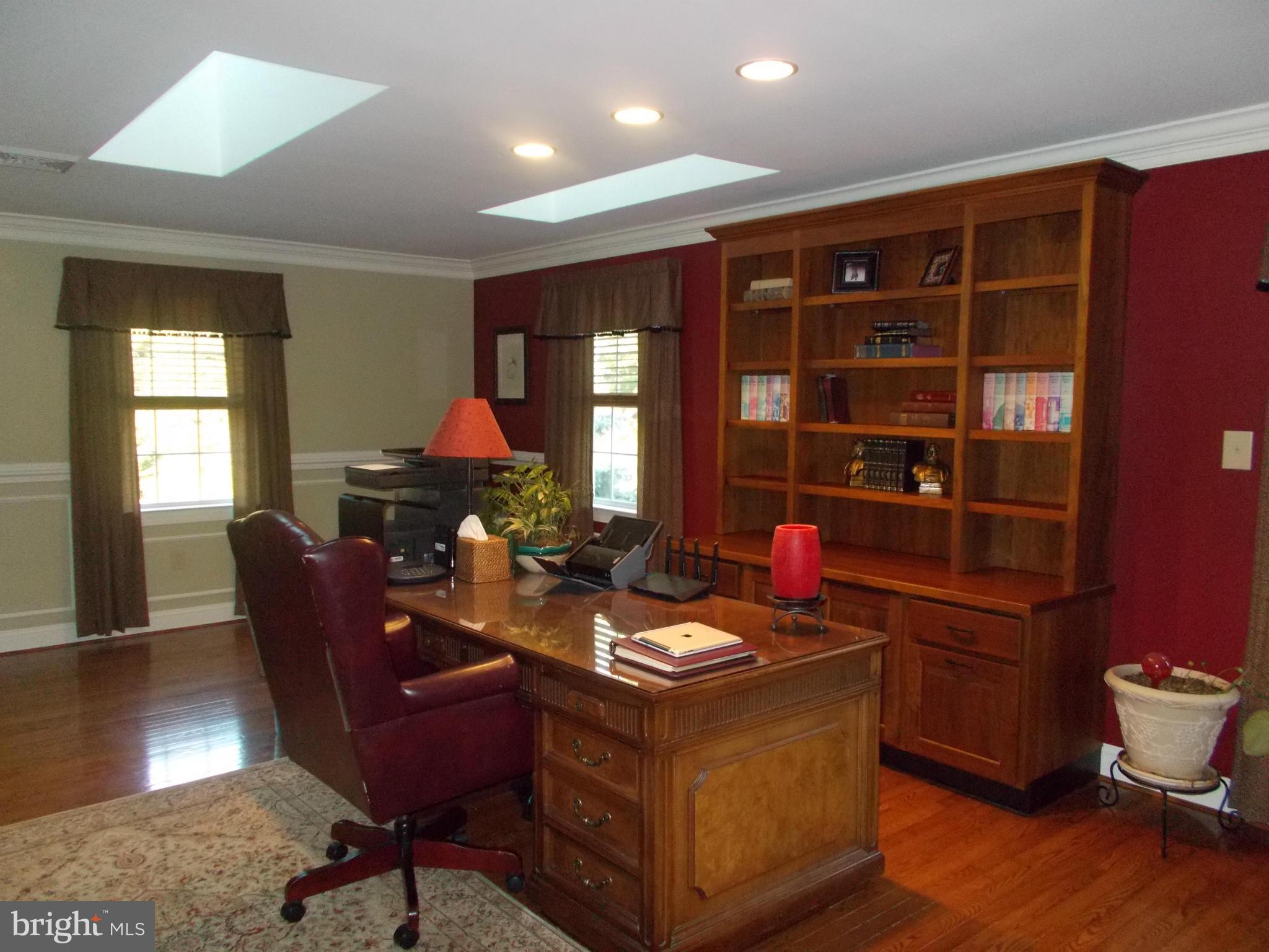 15712 Spade Road Hagerstown, MD 21740 - Photo 14 of 30 a living room with furniture a rug and a window