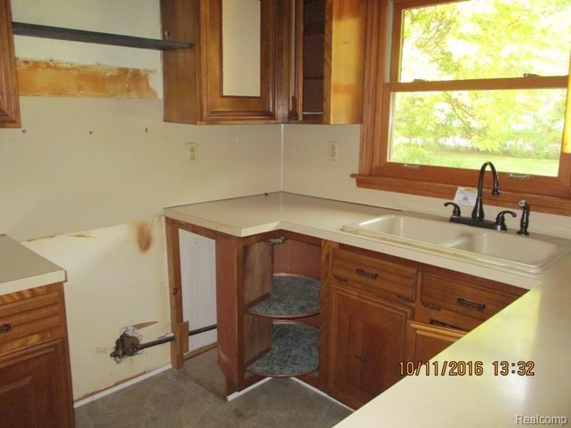 4560 Merritt Road Ypsilanti, MI 48197 - Photo 13 of 24 IMG_9755.JPG
