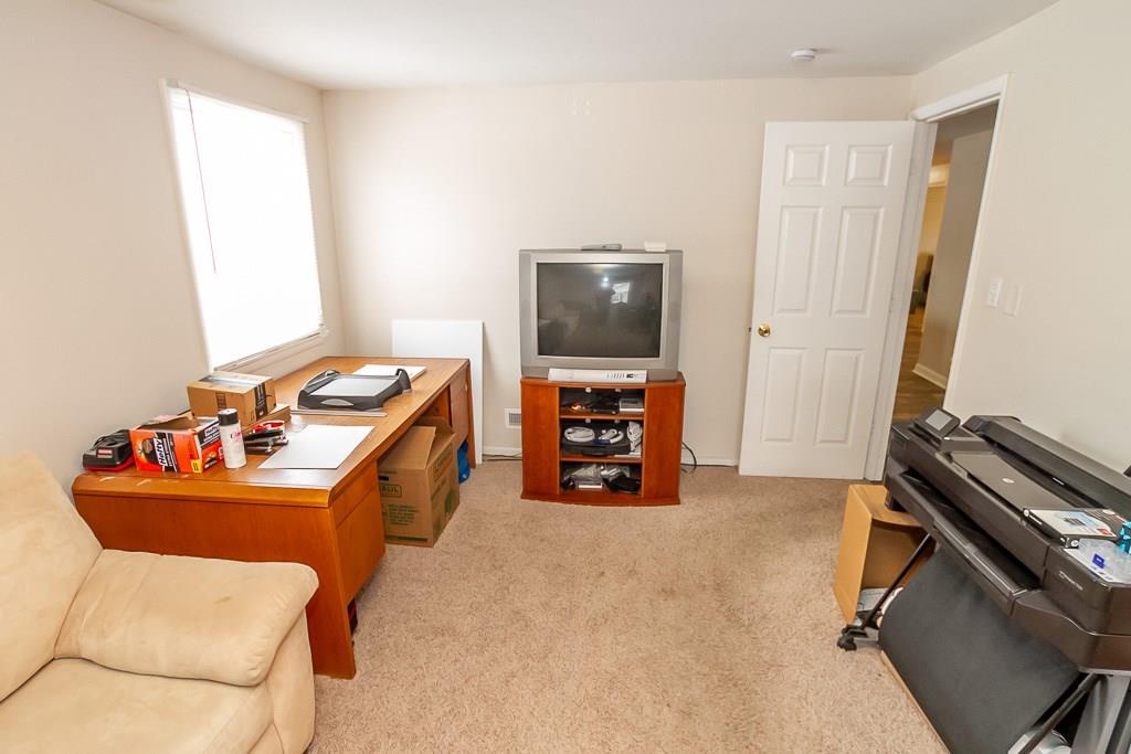 1729 Shawnee Road Indianapolis, IN 46260 - Photo 22 of 34 Gallery Image 22