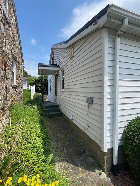 457 Chestnut Street Indiana, PA 15701 - Photo 4 of 27