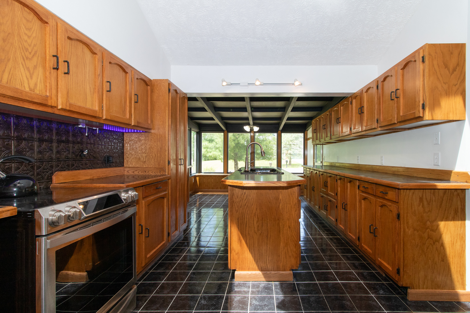 8853 Mill Creek Road Bloomington, IL 61705 - Photo 15 of 67 Gallery Image 15