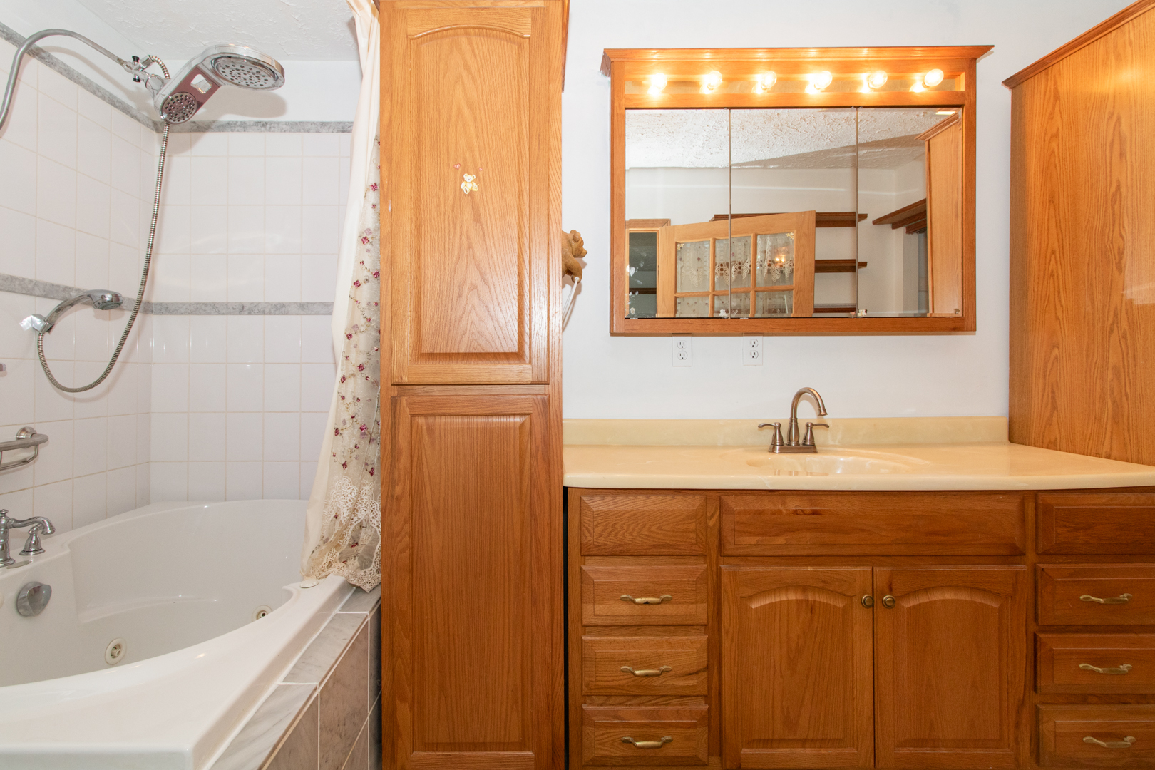 8853 Mill Creek Road Bloomington, IL 61705 - Photo 37 of 67 Gallery Image 37