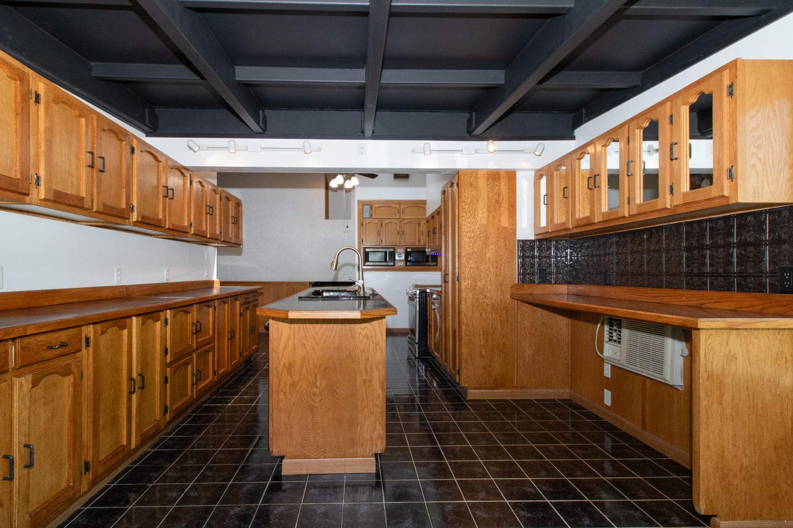 8853 Mill Creek Road Bloomington, IL 61705 - Photo 10 of 67 Gallery Image 10