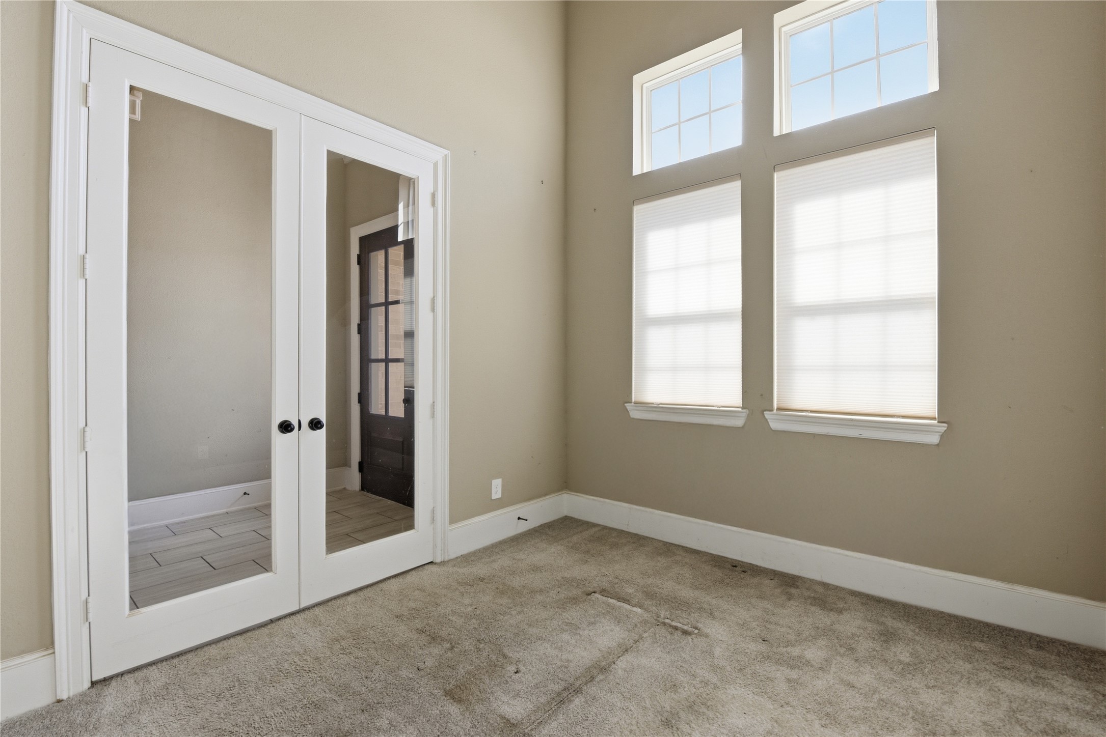 17501 Spice Merlot Lane Conroe, TX 77302 - Photo 8 of 50 a view of an empty room with a window