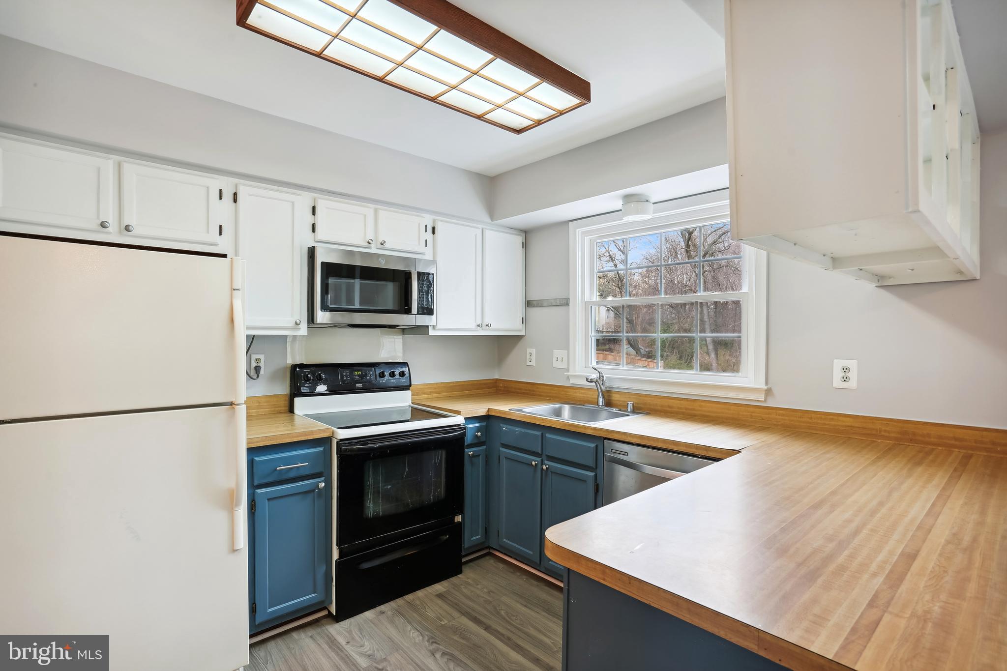 684 Concerto Lane Silver Spring, MD 20901 - Photo 11 of 41 Kitchen