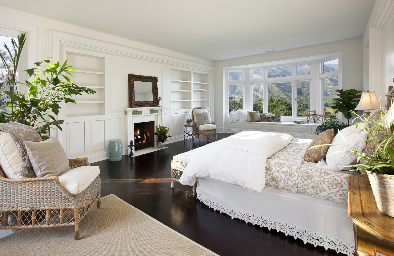 1041 Mission Ridge Road Santa Barbara, CA 93103 - Photo 4 of 11 a bedroom with a bed and a couch