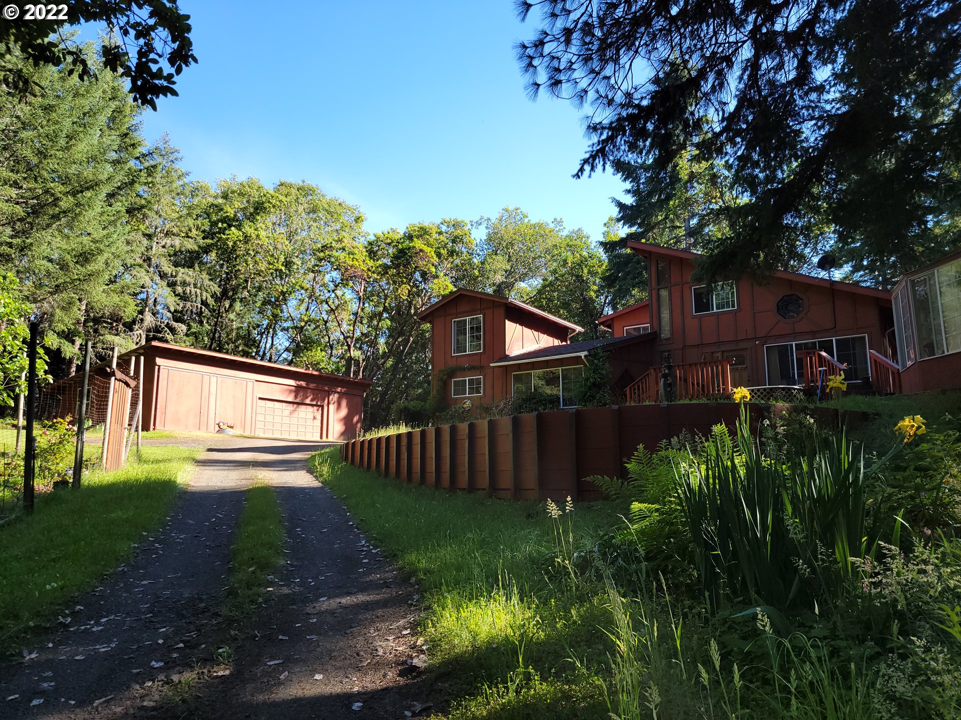 3694 Cleveland Hill Road Roseburg, OR 97471 - Photo 1 of 32 Gallery Image 1