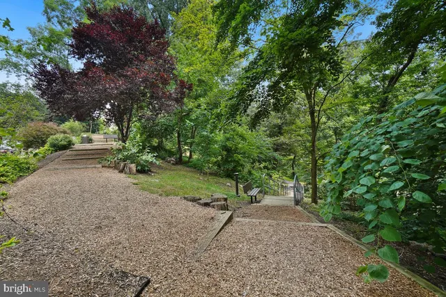 $598,500 | 5904 Mt Eagle Drive, Unit 601, Alexandria, VA 22303