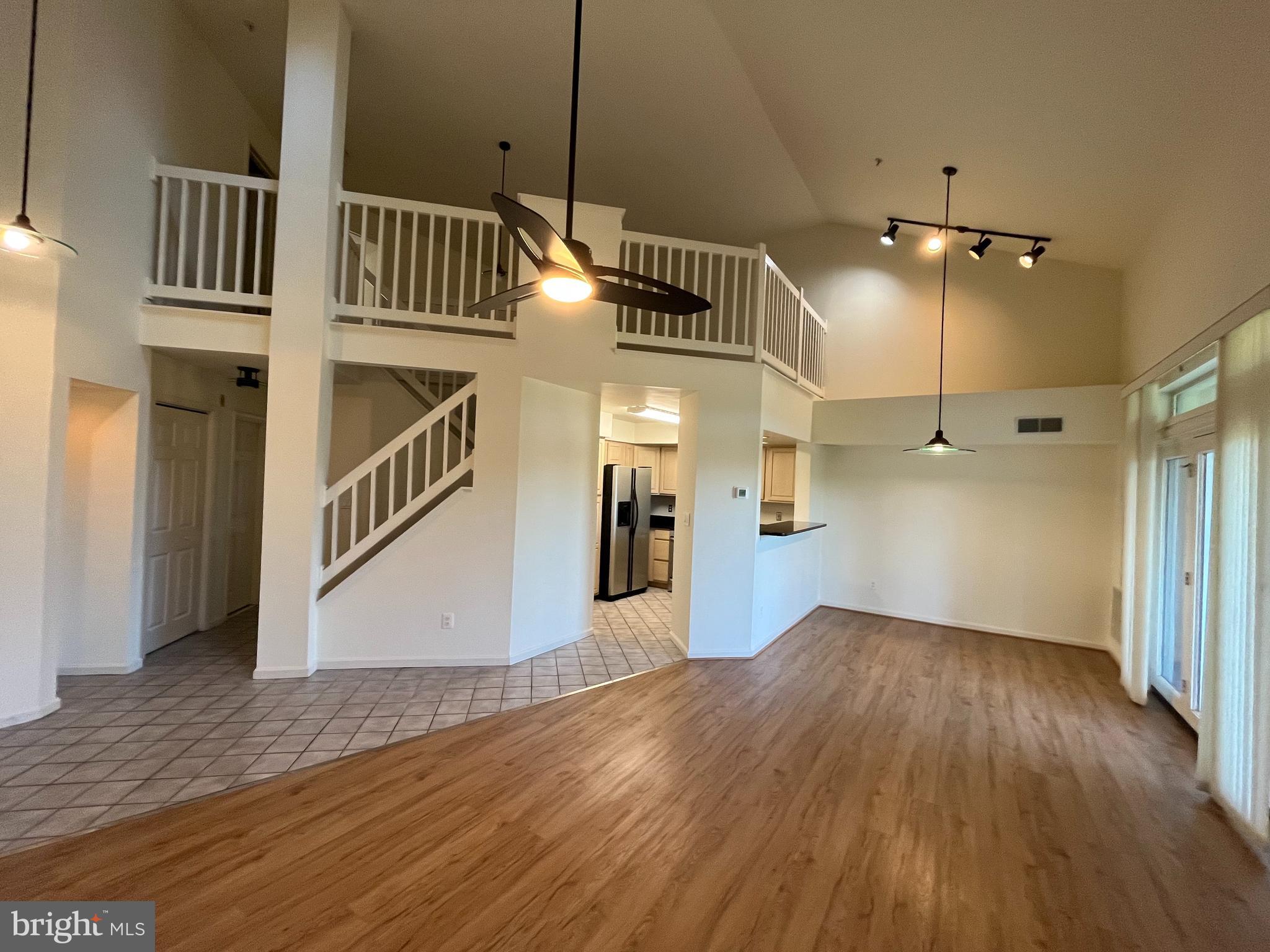 11304 Sundial Court, Unit 907 Reston, VA 20194 - Photo 6 of 39 Gallery Image 6