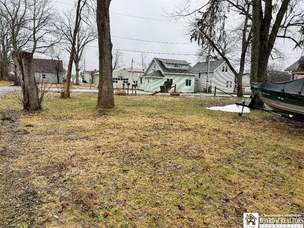$97,500 | 3554 Railroad Drive, Ellicott, NY 14701