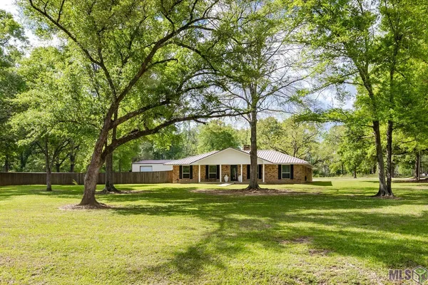 $360,000 | 4010 Yardley Drive, Zachary, LA 70791