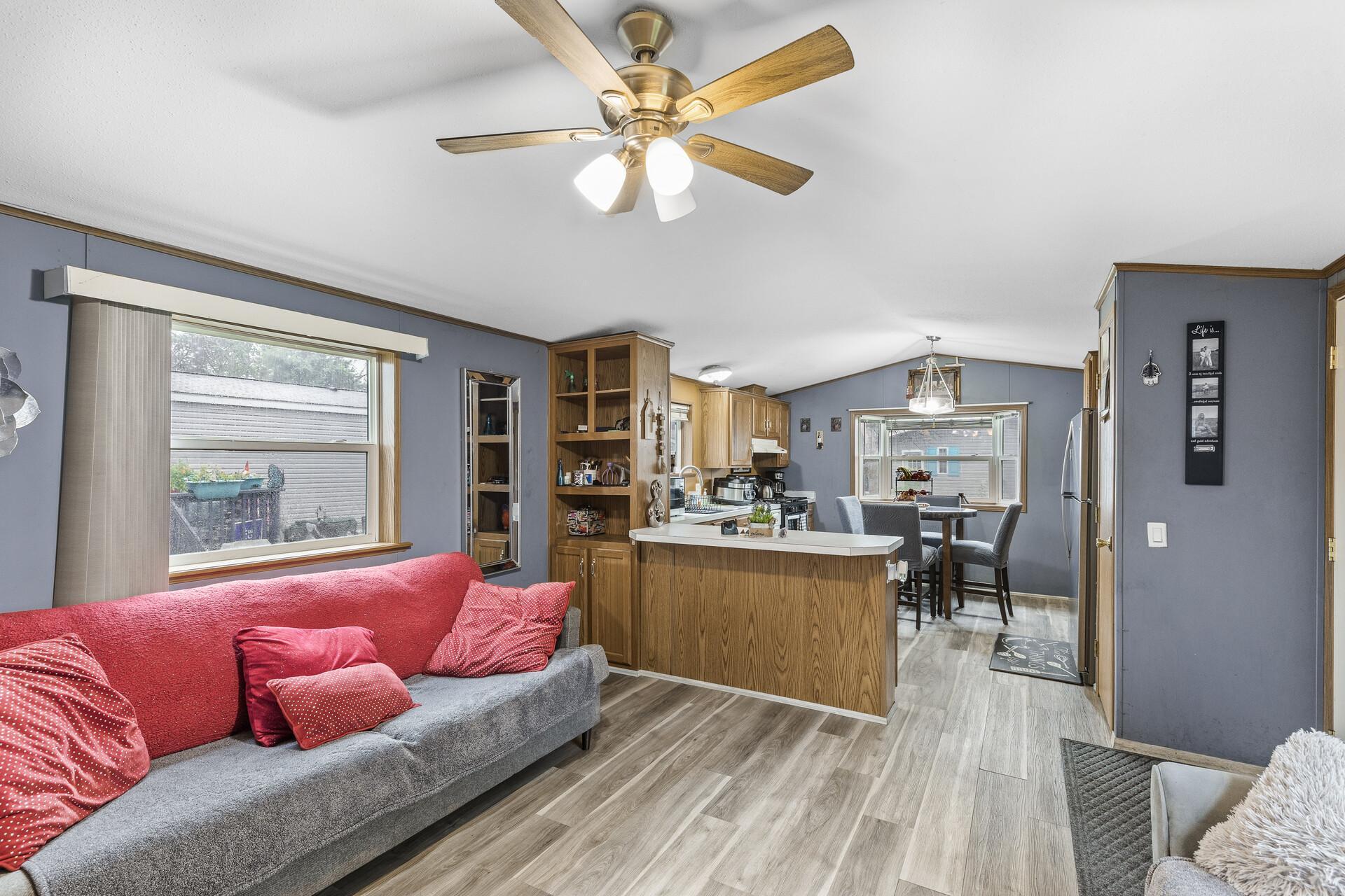 2401 Bison Drive Maplewood, MN 55119 - Photo 11 of 27