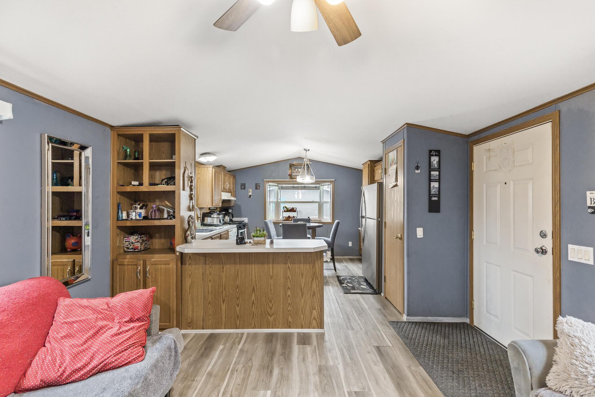 2401 Bison Drive Maplewood, MN 55119 - Photo 10 of 27