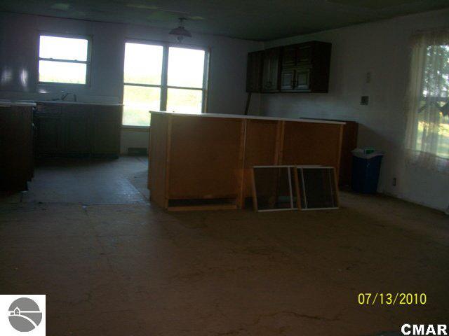 11709 North County Line Road Riverdale, MI 48877 - Photo 5 of 11 1766773-4.JPG