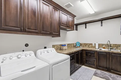 $659,000 | 2187 Graystone Hills Drive, Conroe, TX 77304