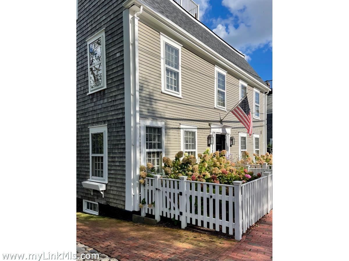 32 Union Street Nantucket, MA 02554 - Photo 29 of 30 a front view of a house