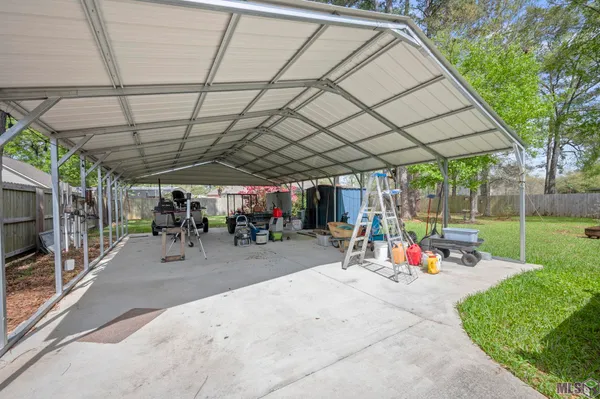 $335,000 | 7875 Parham Avenue, Denham Springs, LA 70706