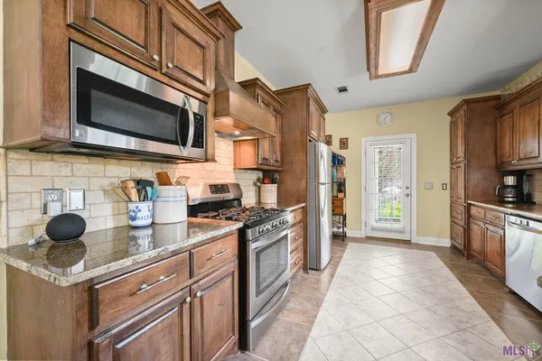 $335,000 | 7875 Parham Avenue, Denham Springs, LA 70706