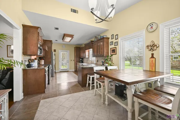 $335,000 | 7875 Parham Avenue, Denham Springs, LA 70706