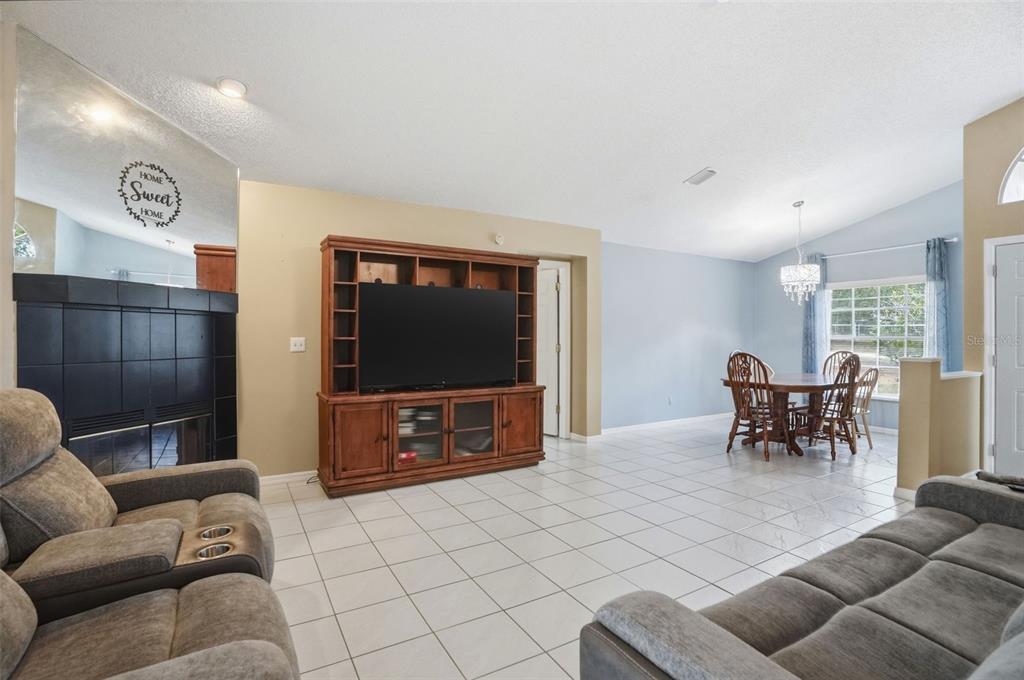 4219 Newton Road Spring Hill, FL 34606 - Photo 7 of 35 Gallery Image 7