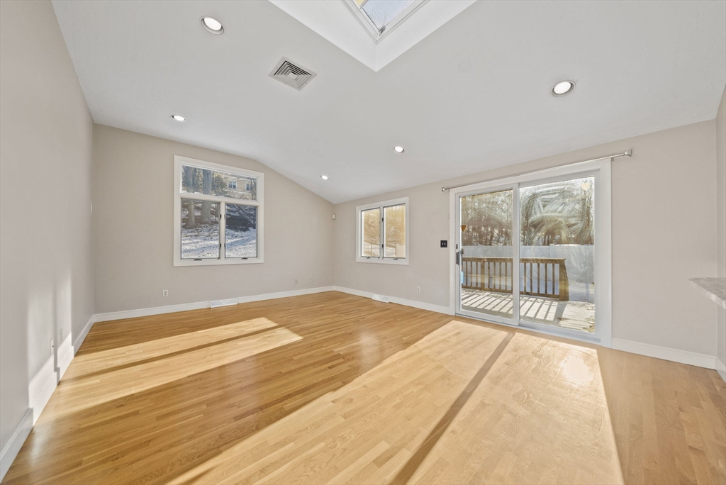 55 Evelyn Road, Unit 55 Needham, MA 02494 - Photo 6 of 33