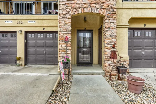 $329,000 | 2201 Calais Drive, Unit 6I, Longmont, CO 80504