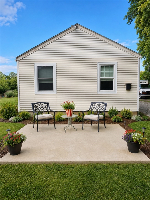 7 Cape Road, Unit B Mendon, MA 01756 - Photo 8 of 8